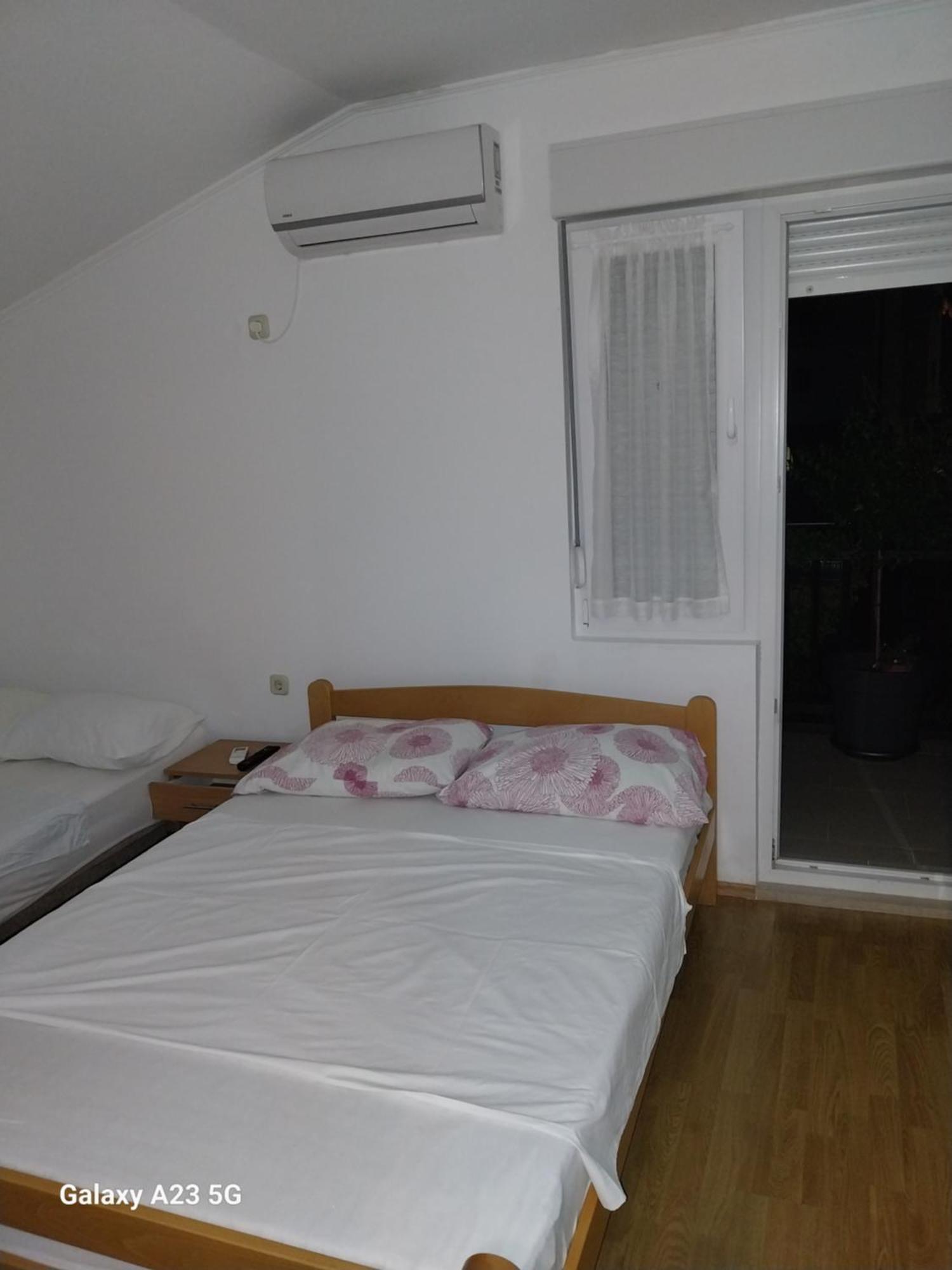 Apartmani Liberan Неум Экстерьер фото