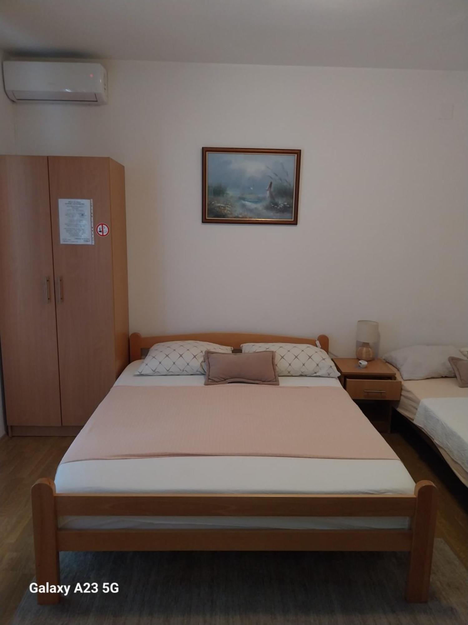 Apartmani Liberan Неум Экстерьер фото