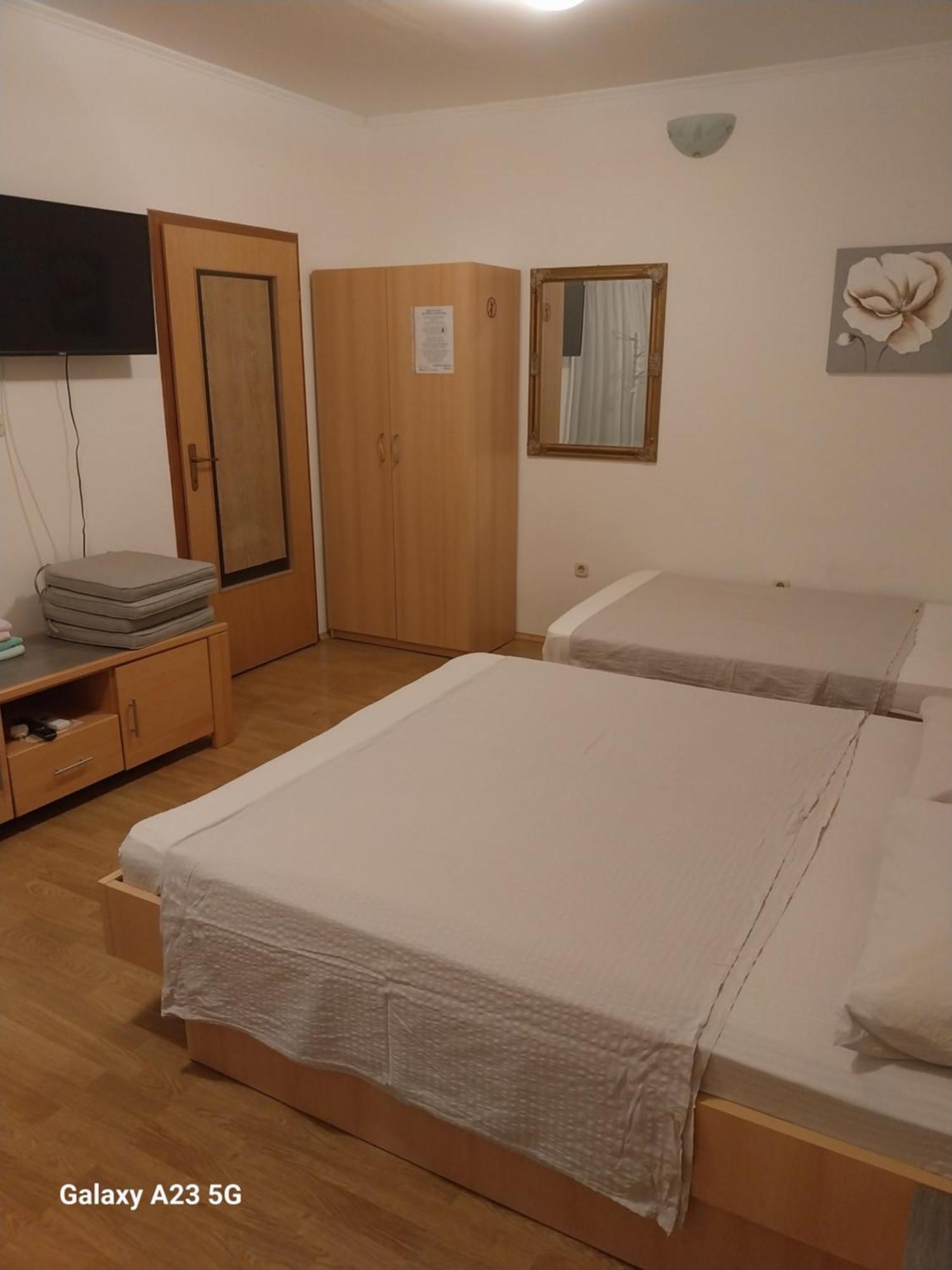 Apartmani Liberan Неум Экстерьер фото